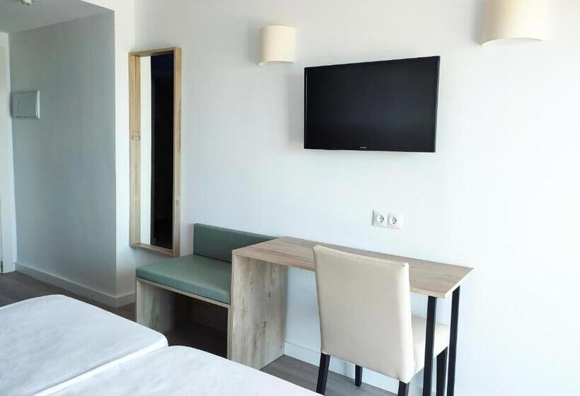 スタンダードシティビュールーム, Flats Friends Mar Blau