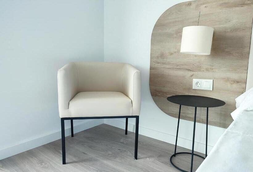 スタンダードシティビュールーム, Flats Friends Mar Blau