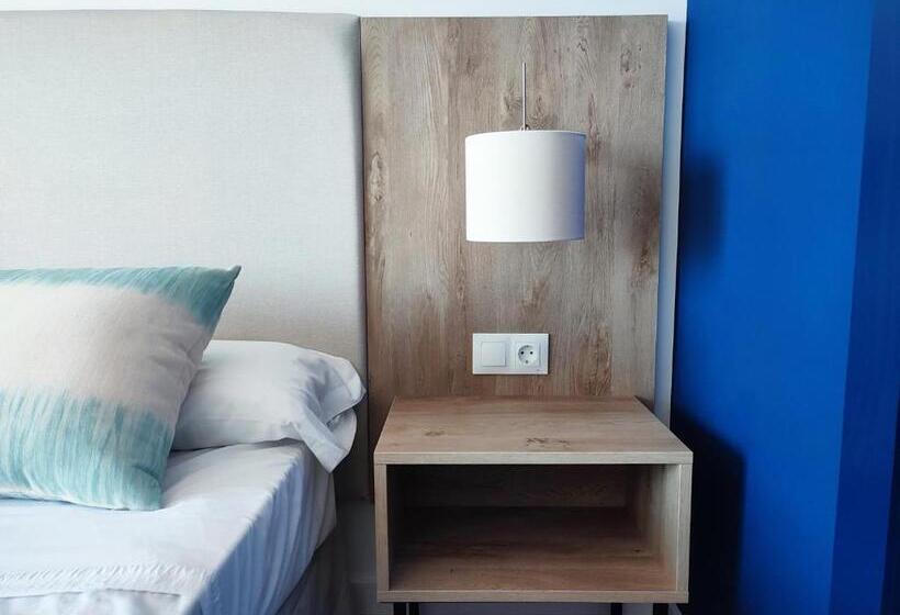 スタンダードシティビュールーム, Flats Friends Mar Blau