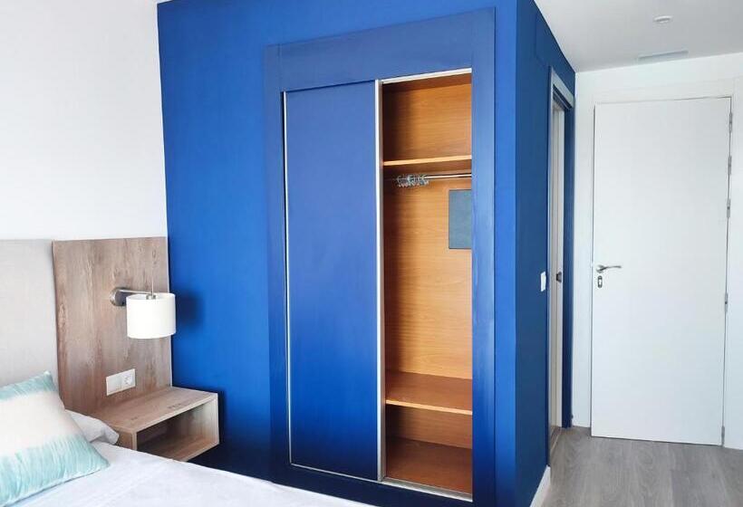اتاق استاندارد با چشم‌انداز دریا, Flats Friends Mar Blau