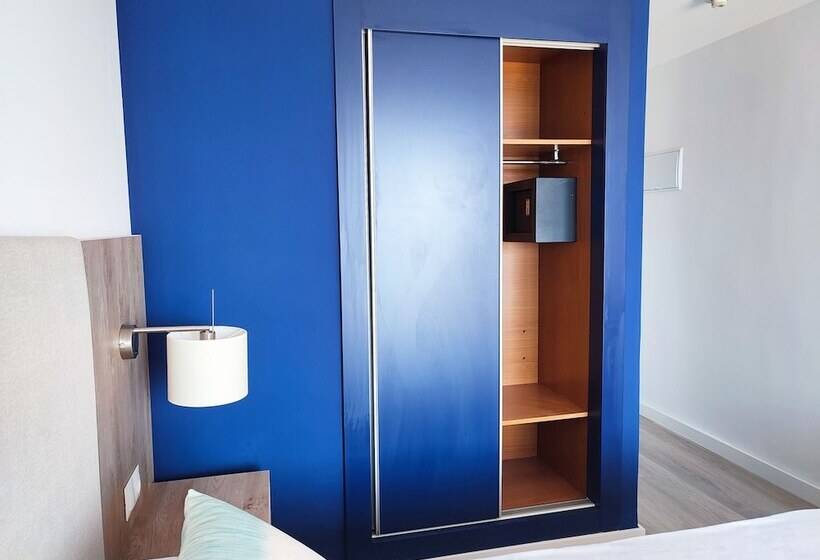 オーシャンビュースーペリアールーム, Flats Friends Mar Blau