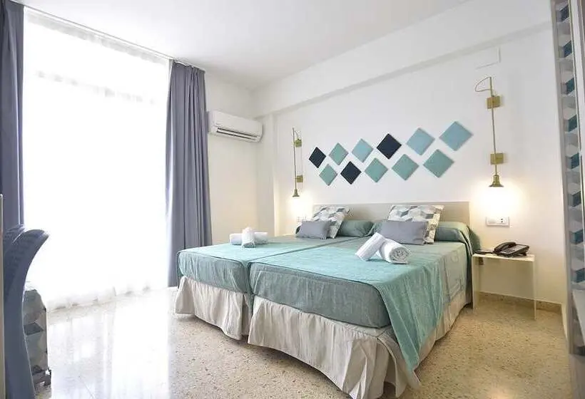 Camera Standard Vista Piscina, Gala Placidia 3* Sup