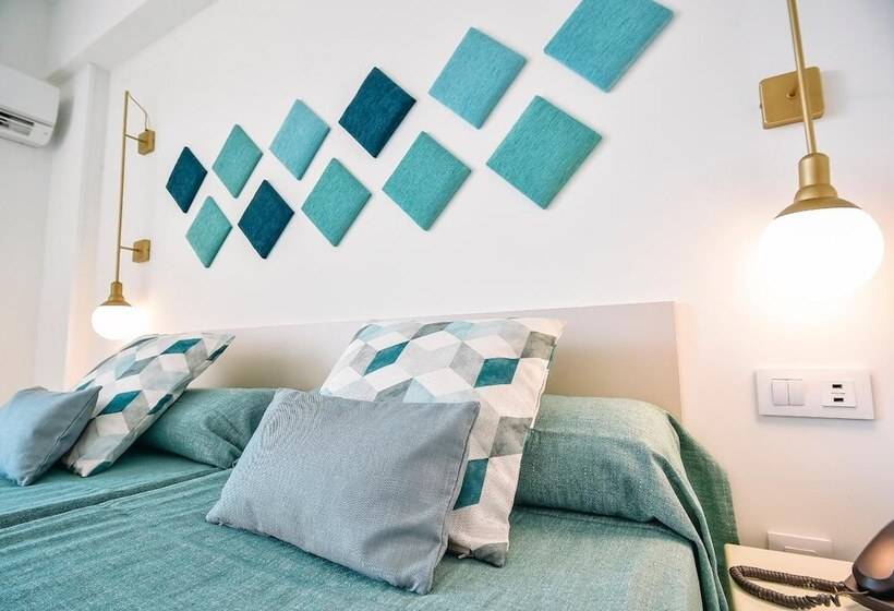 家庭间, Gala Placidia 3* Sup