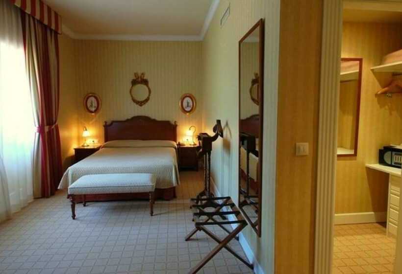 جناح جونيور, Arcea Gran Hotel Pelayo