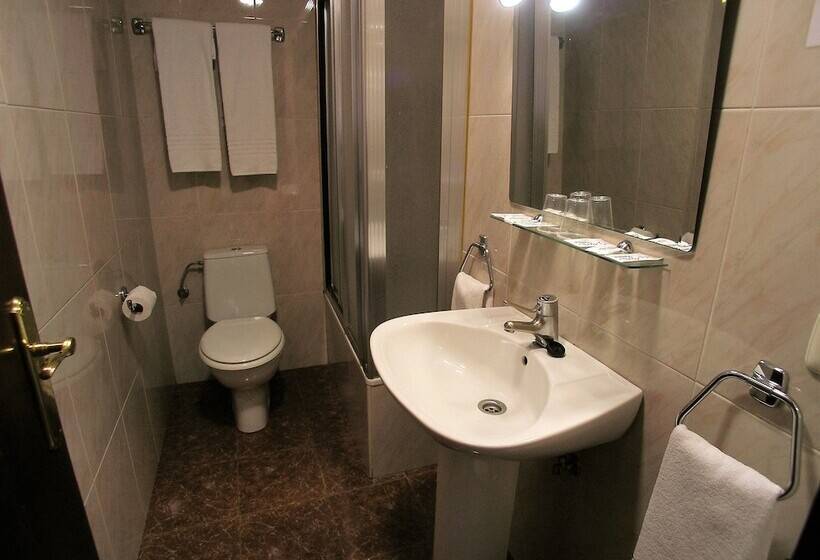 اتاق استاندارد, Iraipe Gorbea Auto Check In