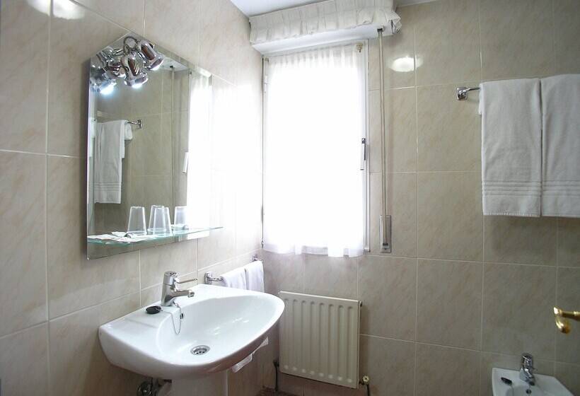 اتاق استاندارد, Iraipe Gorbea Auto Check In