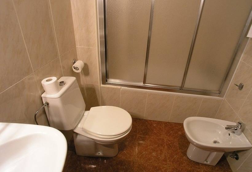 اتاق استاندارد یک نفره, Iraipe Gorbea Auto Check In