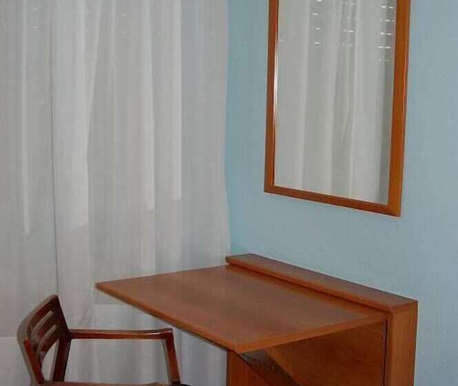 اتاق استاندارد یک نفره, Iraipe Gorbea Auto Check In