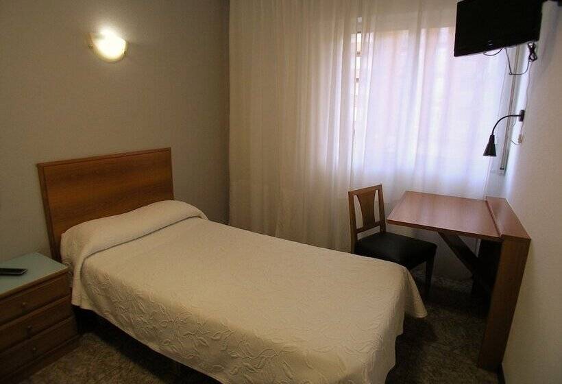 اتاق استاندارد یک نفره, Iraipe Gorbea Auto Check In