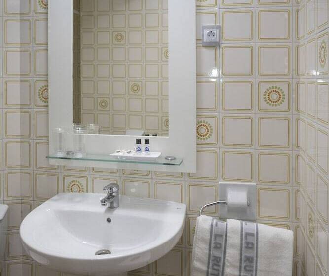 スタンダードルーム, La Ruta