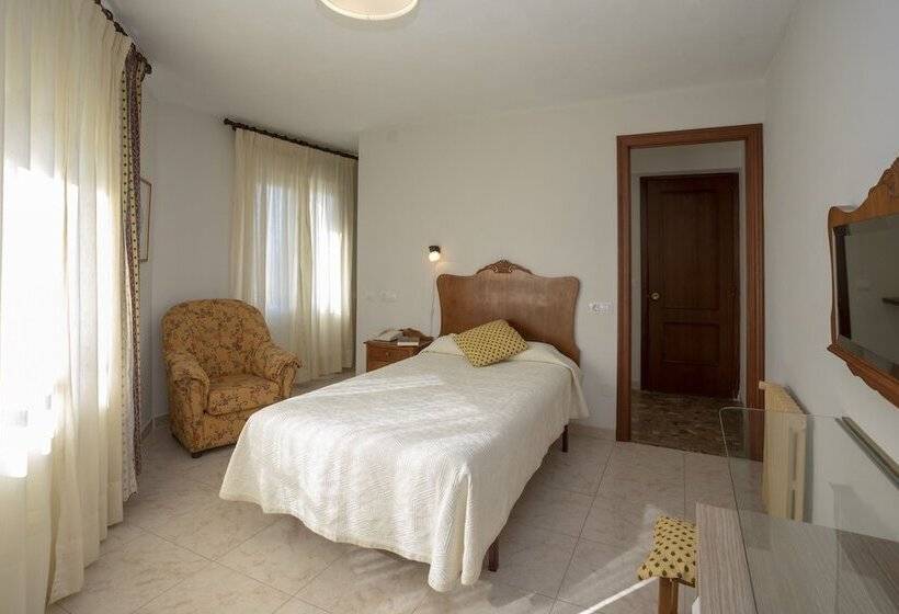 スタンダードシングルルーム, La Ruta