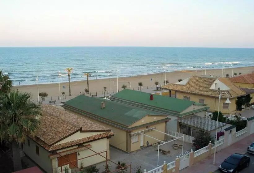 コンフォートルーム, Levante