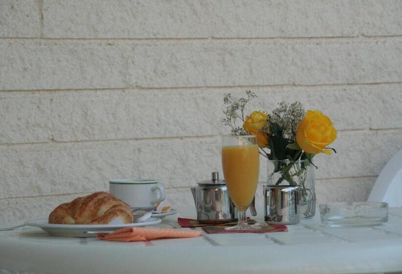 חדר קומפורט יחיד, Levante