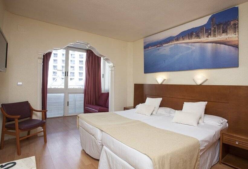 اتاق استاندارد با چشم‌انداز استخر, Magic Villa De Benidorm