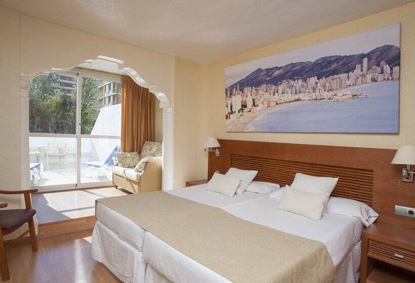 اتاق استاندارد با چشم‌انداز استخر, Magic Villa De Benidorm