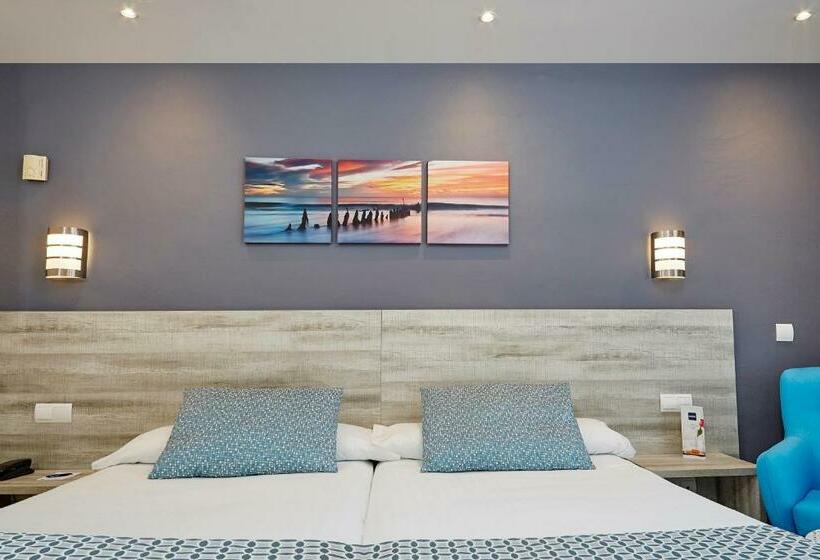 패밀리 룸, Maya Alicante