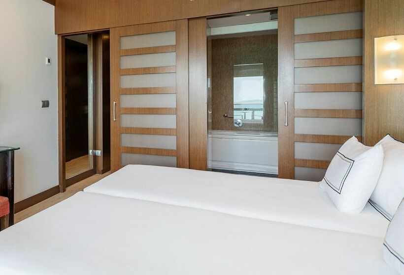 اتاق استاندارد با چشمانداز دریا, Melia Alicante