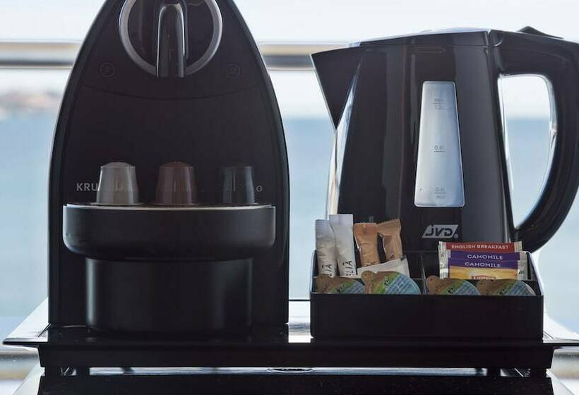 اتاق استاندارد با چشمانداز دریا, Melia Alicante