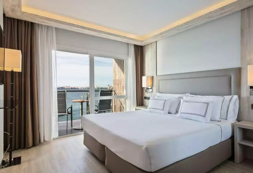اتاق پرمیوم با چشمانداز دریا, Melia Alicante