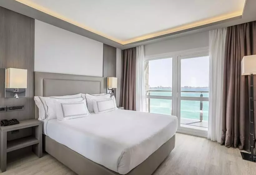 سوییت جونیور با چشمانداز دریا, Melia Alicante