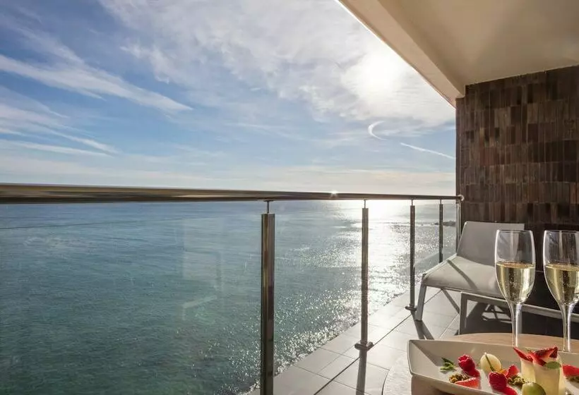 سوییت جونیور با چشمانداز دریا, Melia Alicante