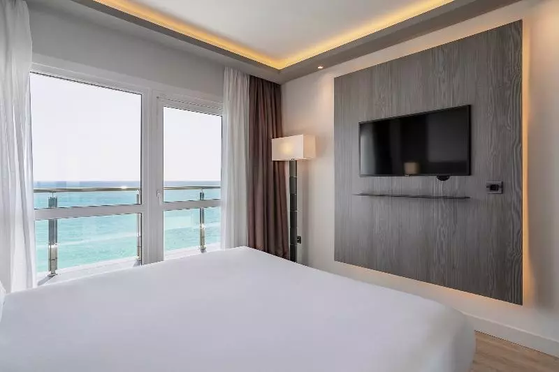 اتاق پرمیوم با چشمانداز دریا, Melia Alicante