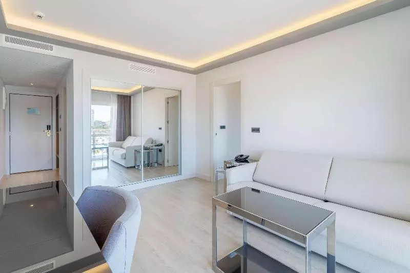 سوییت جونیور اجرایی, Melia Alicante