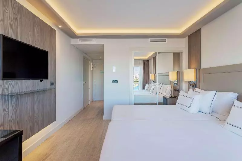 اتاق استاندارد تودرتو, Melia Alicante