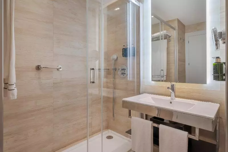 سوییت جونیور با چشمانداز دریا, Melia Alicante
