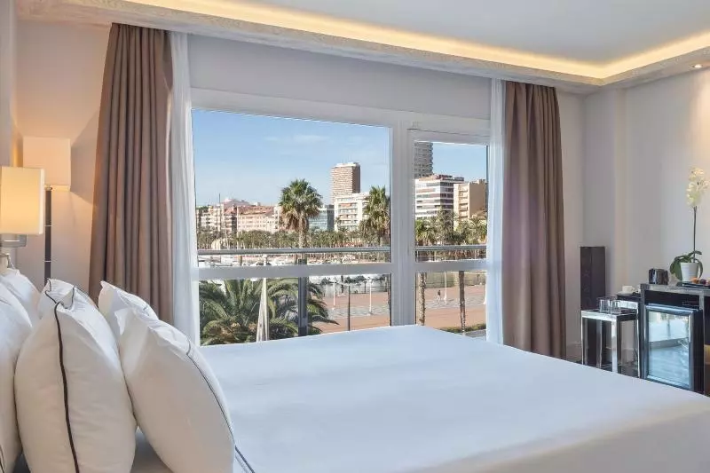 اتاق پرمیوم, Melia Alicante