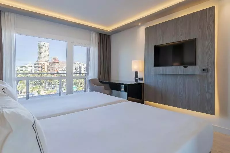 اتاق پرمیوم, Melia Alicante