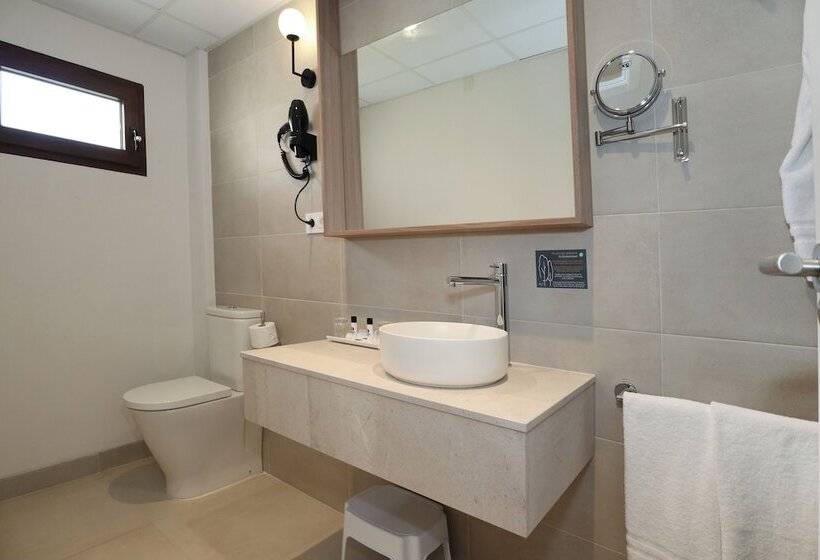 חדר סטנדרט נוף לבריכה, Montepiedra 4    Sup