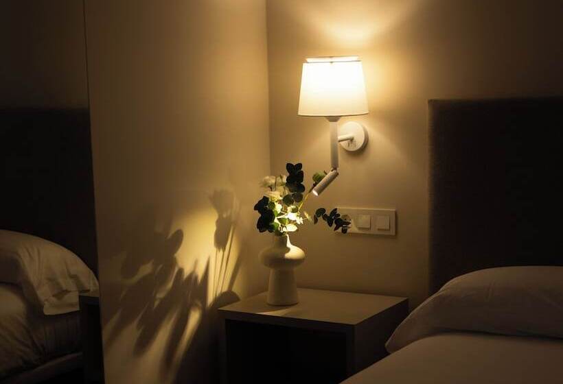 חדר סטנדרט נוף לבריכה, Montepiedra 4    Sup