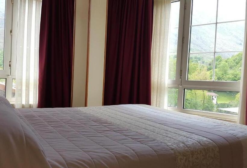 اتاق لوکس, Naranjo De Bulnes