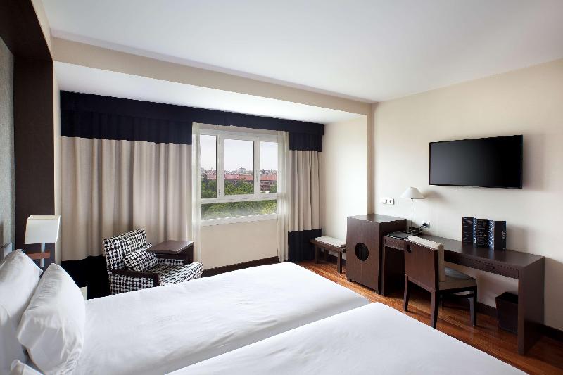 غرفة سوبيريور, NH Canciller Ayala Vitoria