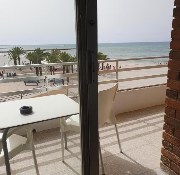 标准三人间, Polamar