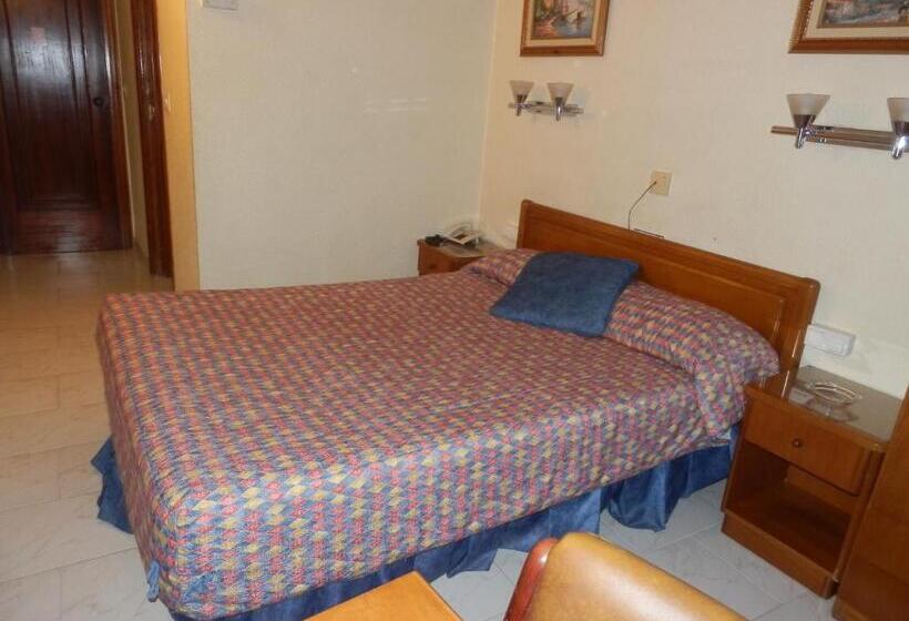 חדר סטנדרט, Restaurante Salvadora