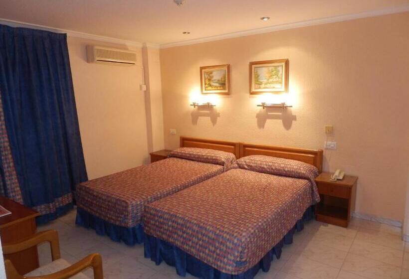 חדר סטנדרט, Restaurante Salvadora