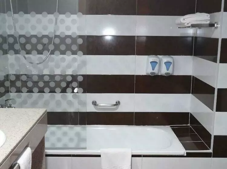Cameră Standard Individuală, Romero Merida