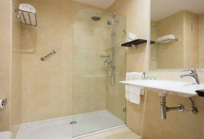 سوییت جونیور, Sercotel Los Llanos