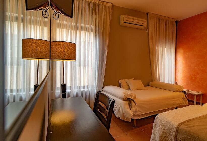 اتاق استاندارد سه نفره, Alfonso Ix