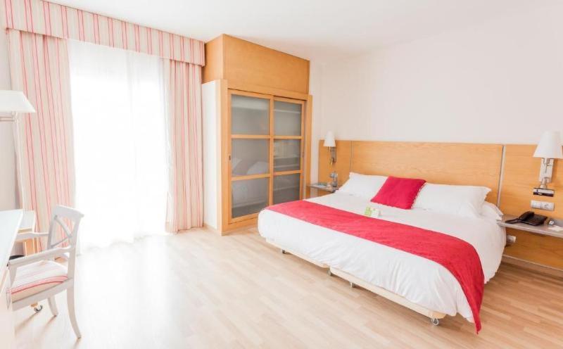 غرفة قياسية, Artiem Capri