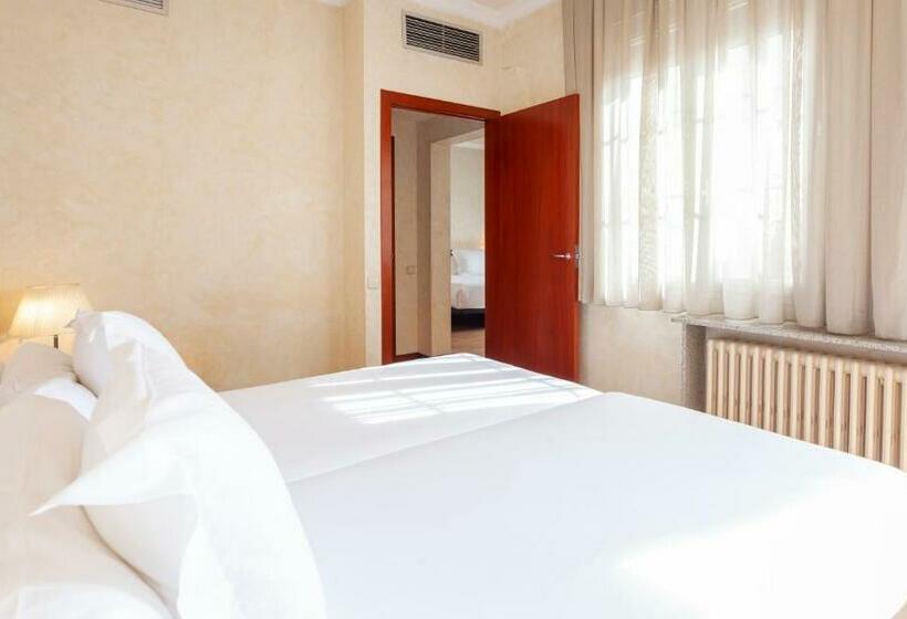 패밀리 룸, Astoria