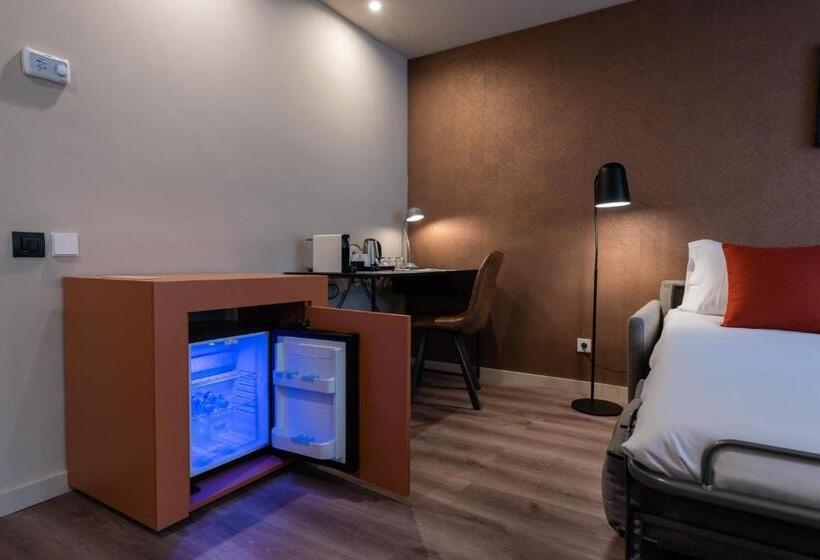 Номер Стандарт Трехместный, Atenea Rekord Suites