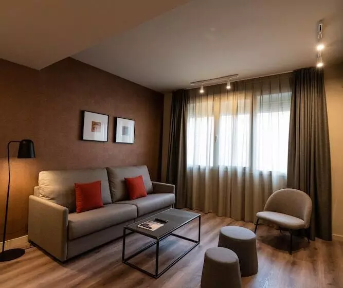 スーペリアールーム, Atenea Rekord Suites