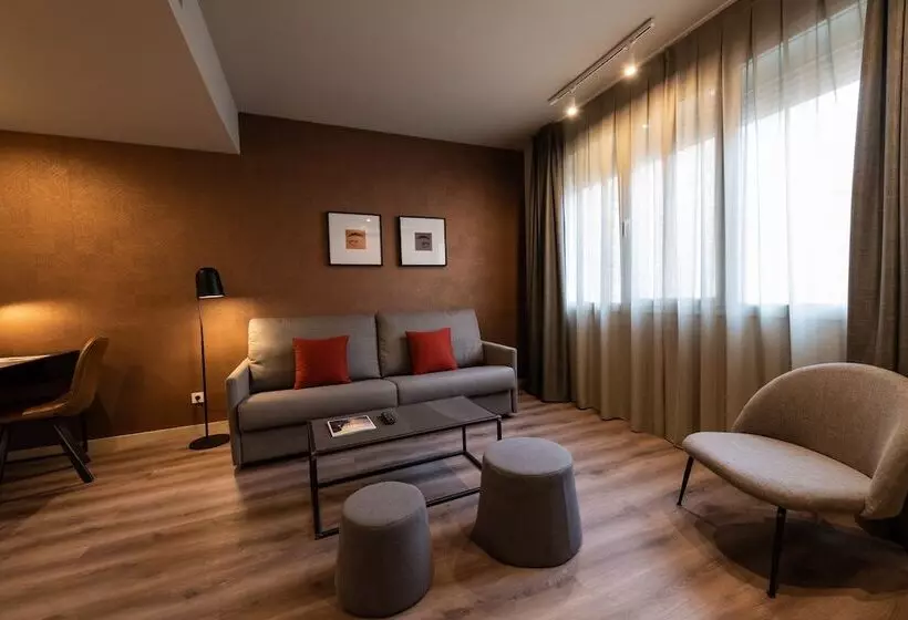 スーペリアールーム, Atenea Rekord Suites