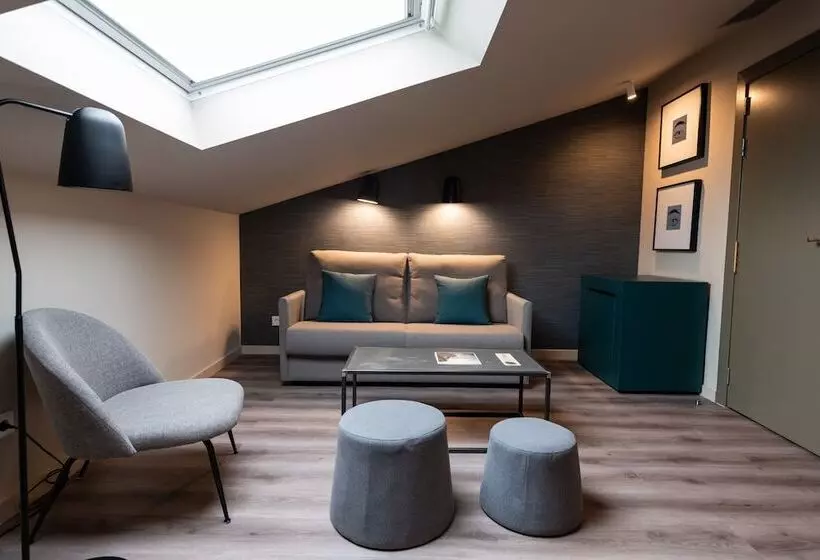 ペントハウスルーム, Atenea Rekord Suites