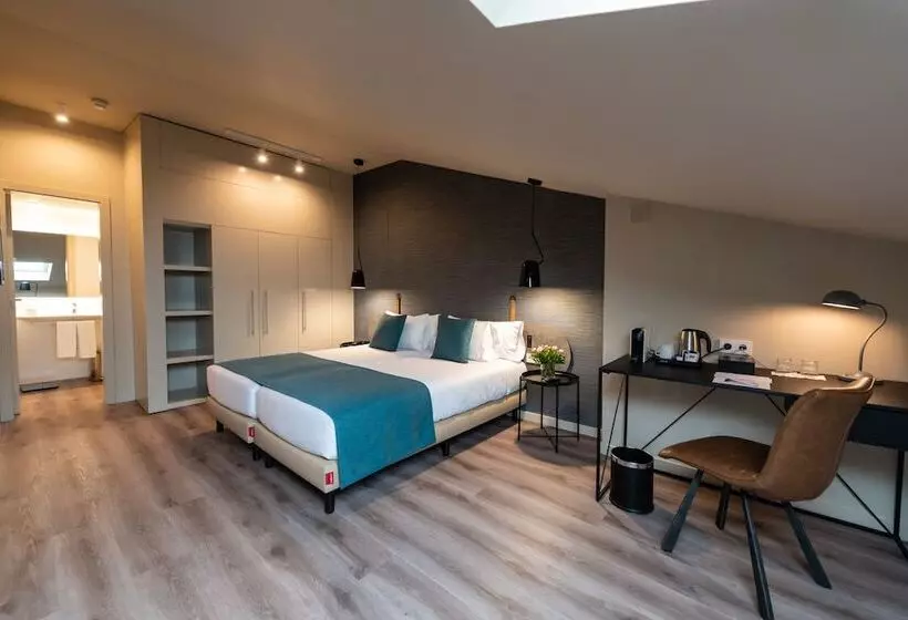 ペントハウスルーム, Atenea Rekord Suites