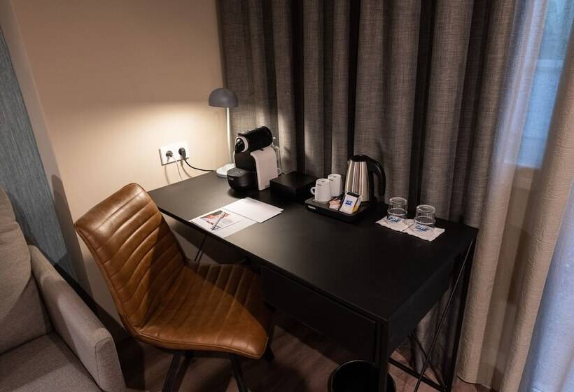 Номер Стандарт Трехместный, Atenea Rekord Suites