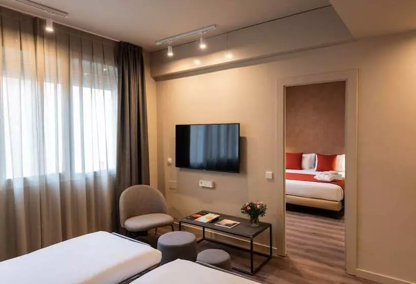 スタンダード４人部屋, Atenea Rekord Suites